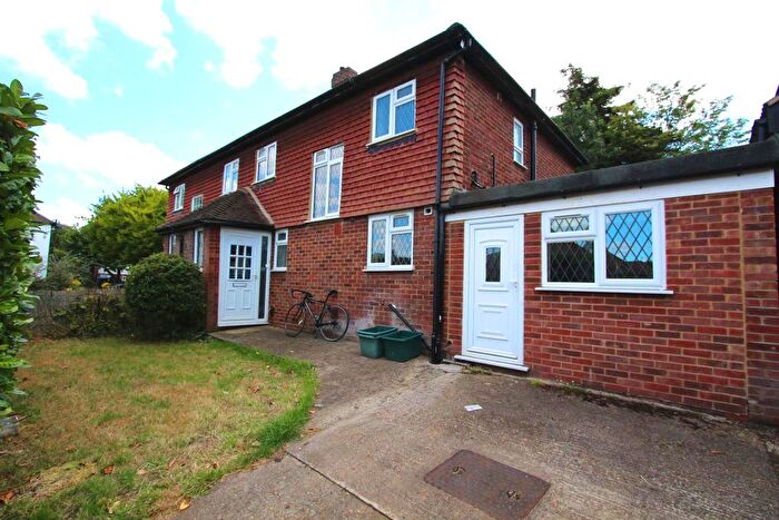 4 Bedroom Semi-Detached House To Rent In Villiers Close, Surbiton, KT5