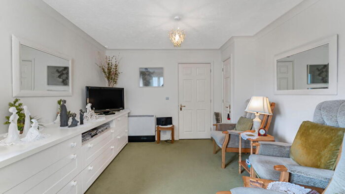 1 Bedroom Apartment For Sale In Horn Cross Road, Plymouth, PL9