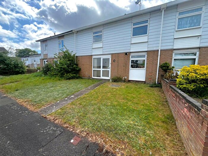 3 Bedroom Terraced House For Sale In Abbey Road, Basingstoke, Hampshire, RG24