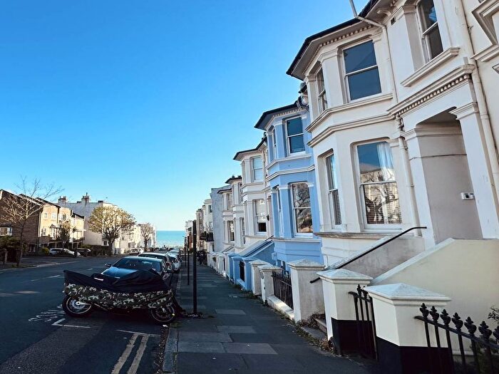 2 Bedroom Maisonette To Rent In Chichester Place, Kemp Town, Brighton, BN2