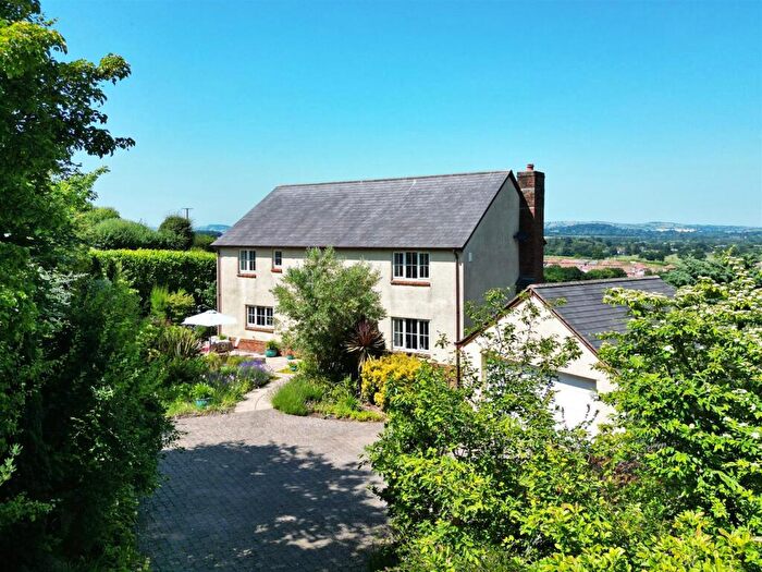 4 Bedroom Detached House For Sale In Park Lane, Exeter, EX4