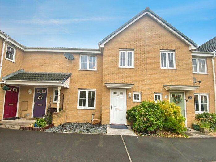 3 Bedroom House To Rent In Rhodfa Brynmenyn, Sarn, Bridgend, CF32