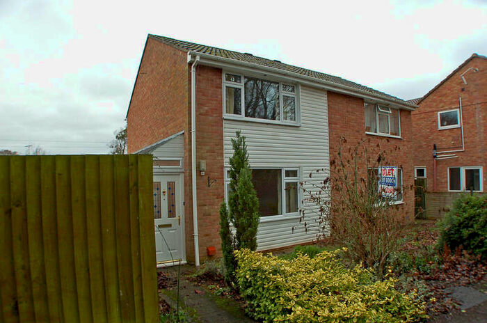 2 Bedroom Semi-Detached House To Rent In The Crofts, GL18