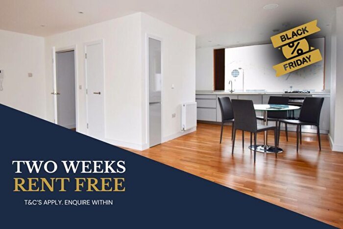 2 Bedroom Flat To Rent In Blackwall Lane, Greenwich, SE10