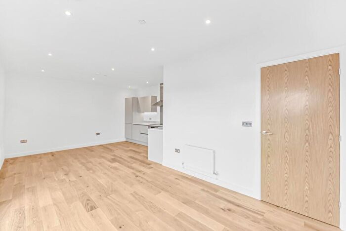 1 Bedroom Flat To Rent In Rye Lane, Peckham, SE15