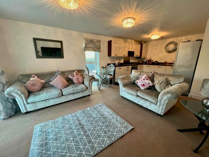 1 Bedroom Flat To Rent In Rothwell Road, Swansea SA1