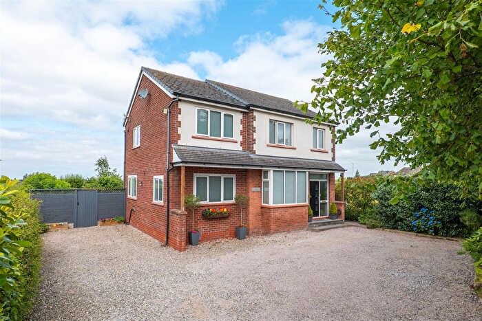 4 Bedroom Detached House For Sale In Liverpool Road, Tarleton, Preston, PR4