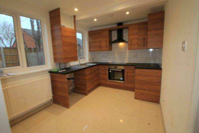 3 Bedroom Semi-Detached House To Rent In Newmarket Road, Nottingham NG6