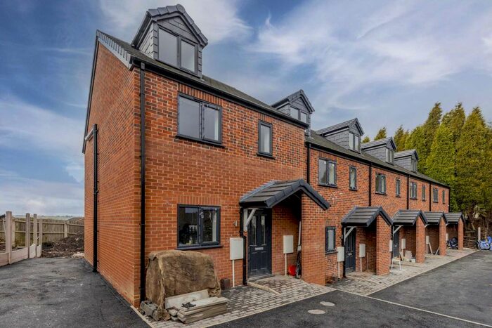 3 Bedroom Detached House To Rent In Summerbank Road, Tunstall, ST6