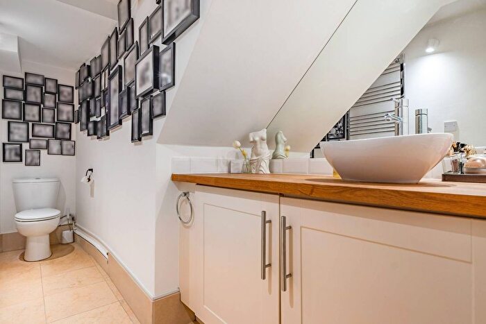 1 Bedroom Flat For Sale In Filmer Road, Fulham, London, SW6