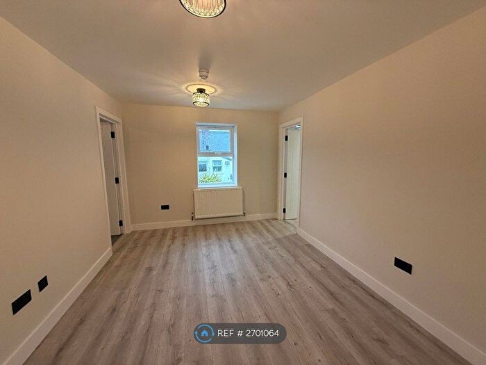 1 Bedroom Flat To Rent In London Road, Sevenoaks, TN13