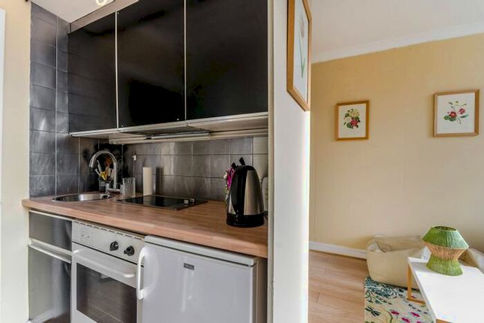 1 Bedroom Flat To Rent In Roland Gardens, South Kensington, London, SW7