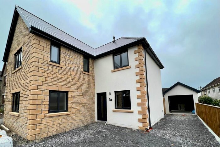 4 Bedroom Detached House For Sale In Llys Bryn Gwyrdd, Five Roads, Llanelli, SA15