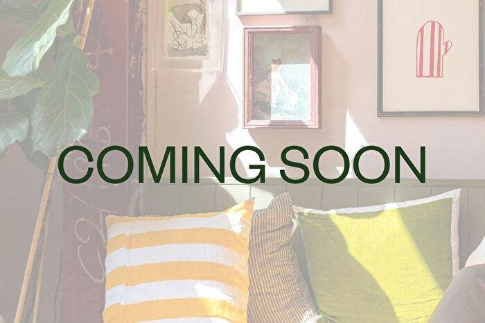 2 Bedroom Flat To Rent In Brompton Square, Knightsbridge, SW3