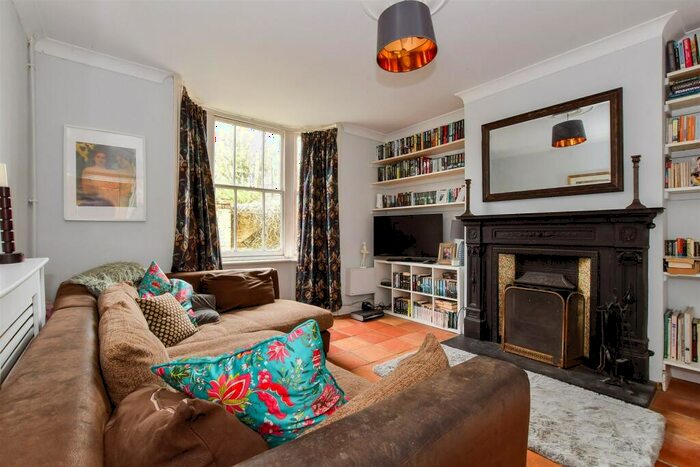 3 Bedroom Semi-Detached House For Sale In Railway Hill, Barham, Canterbury, Kent, CT4