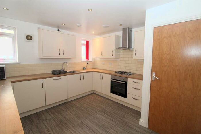 7 Bedroom House To Rent In North Road, Cathays, Cardiff, CF10