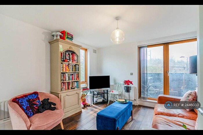 1 Bedroom Flat To Rent In Biggs Square, London, E9