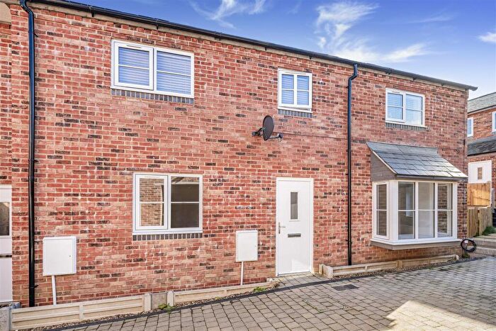 2 Bedroom Apartment For Sale In Warwick Street, Daventry, NN11