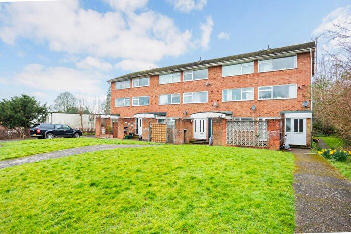 2 Bedroom Flat To Rent In Reigate Hill, Reigate, RH2