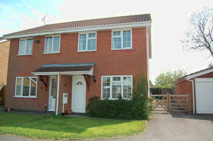 3 Bedroom Semi-Detached House To Rent In Ashworth Close, Crick, Northants, NN6