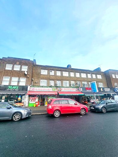 3 Bedroom Maisonette To Rent In Claybury Broadway, Ilford, IG5