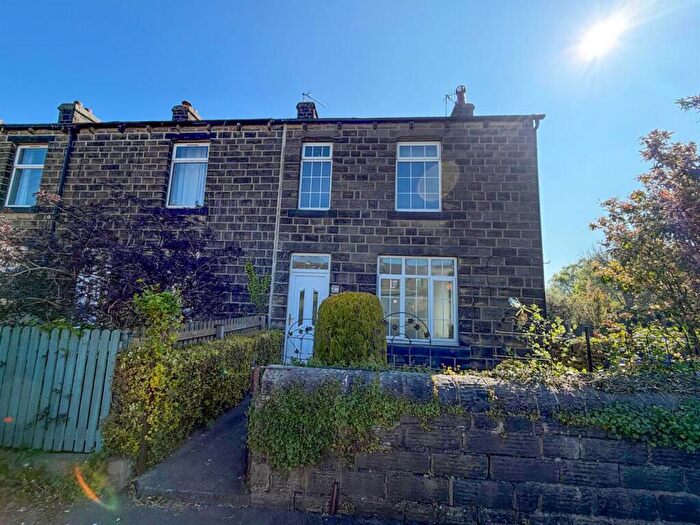 3 Bedroom Terraced House For Sale In West View, Silsden, BD20