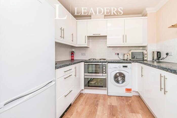 2 Bedroom Apartment To Rent In Groves Close, Colchester, CO4