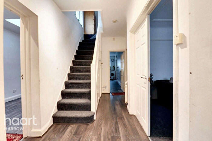 4 Bedroom Detached House For Sale In Grange Avenue, Stanmore, HA7