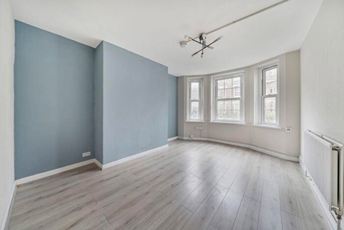 1 Bedroom Flat To Rent In Pilton Place, Elephant And Castle, London, SE17