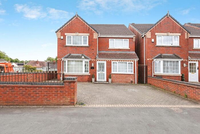 4 Bedroom Detached House For Sale In Queens Road, Smethwick, West Midlands, B67