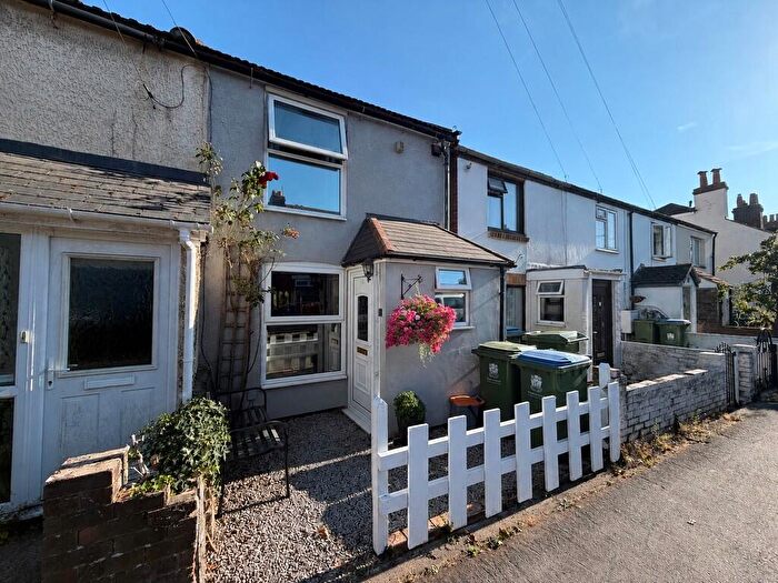 2 Bedroom End Of Terrace House For Sale In Gordon Road, Fareham, PO16
