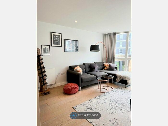 2 Bedroom Flat To Rent In River Gardens Walk, Greenwich, SE10