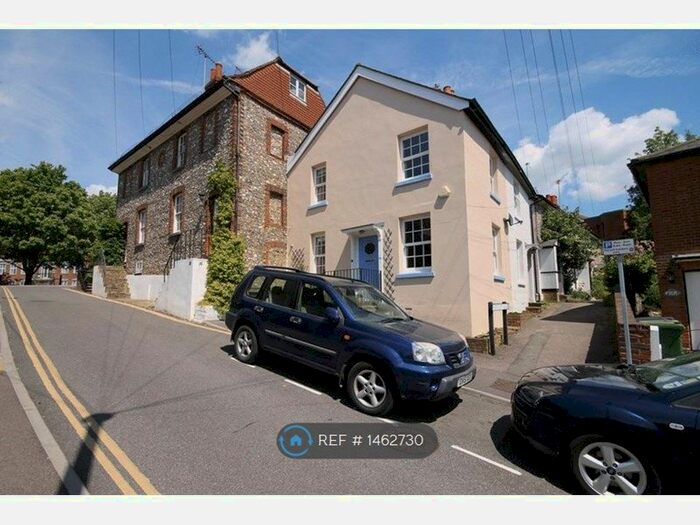 1 Bedroom Semi-Detached House To Rent In Gravel Hill, Leatherhead, KT22