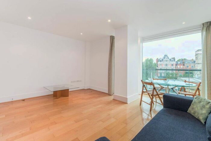 2 Bedroom Flat To Rent In Brewhouse Lane, Putney, London, SW15