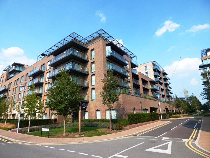 2 Bedroom Apartment To Rent In Merlin Court, Tizzard Grove, Kidbrooke, SE3