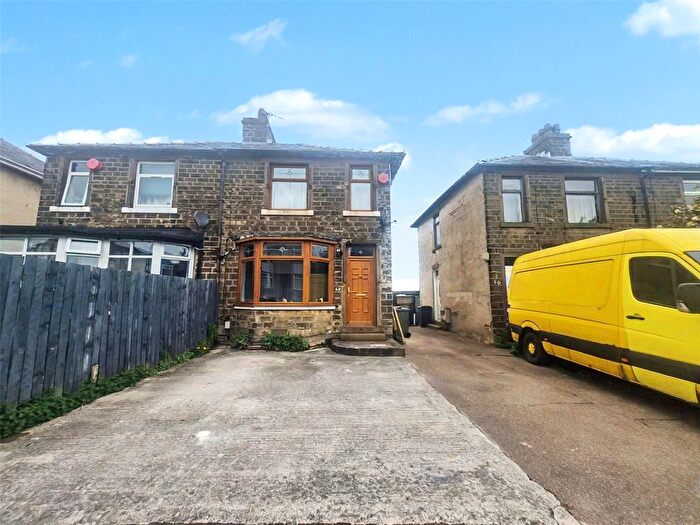 Semi Detached House For Sale In Gramfield Road, Huddersfield, West Yorkshire, HD4