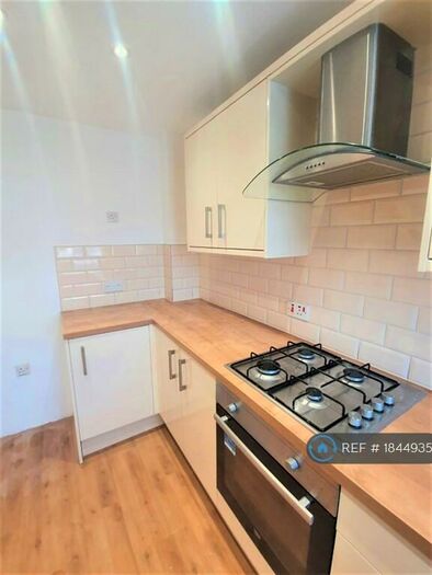 2 Bedroom Semi-Detached House To Rent In Chaucer Street, Bootle, L20