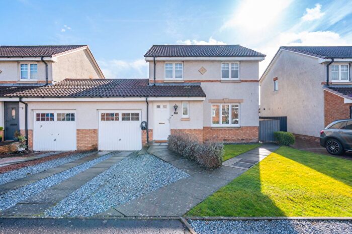 3 Bedroom Link Detached House For Sale In Linum Grove, Kirkcaldy, KY1