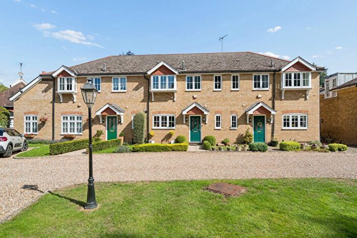 3 Bedroom Mews For Sale In Clockhouse Mews, Chorleywood, Herts, WD3