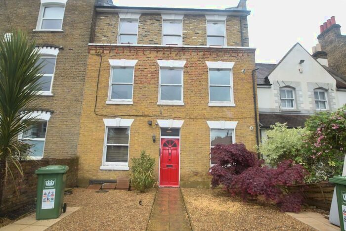 2 Bedroom Flat To Rent In Kent House Road, London, SE26
