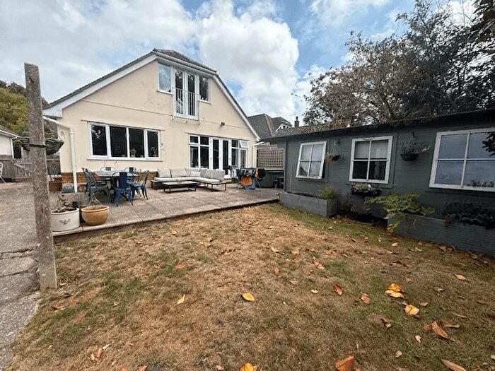 4 Bedroom Detached Bungalow To Rent In Burton, BH23