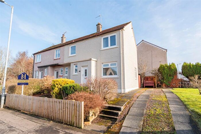 3 Bedroom Semi Detached House For Sale In North Dryburgh Road, Wishaw, ML2