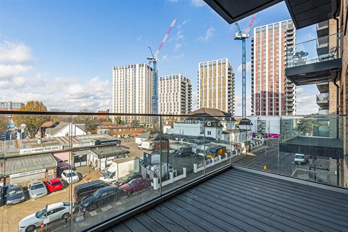 2 Bedroom Flat To Rent In Samuelson House, Merrick Road, Southall, UB2