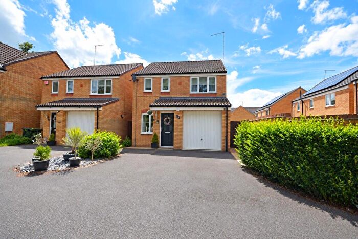 3 Bedroom Detached House To Rent In Willow Way, Raunds, Northamptonshire, NN9