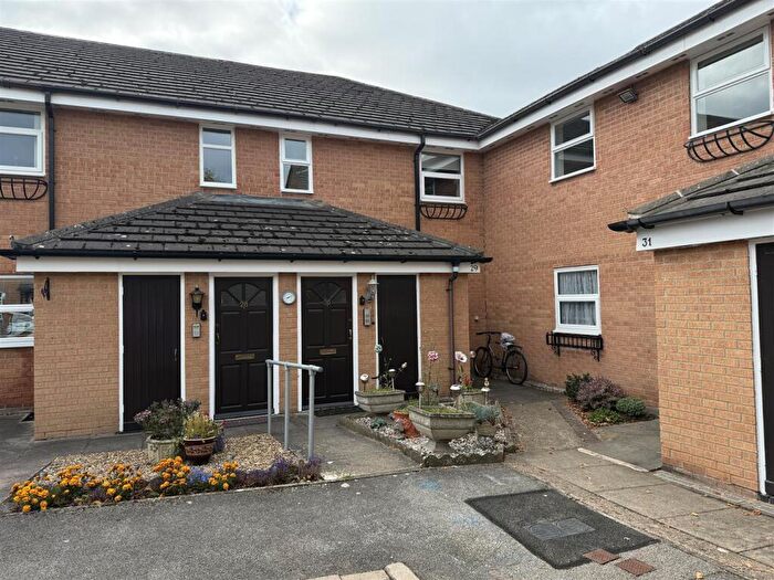 2 Bedroom Apartment For Sale In Winterburn Gardens, Whetstone, Leicester, LE8