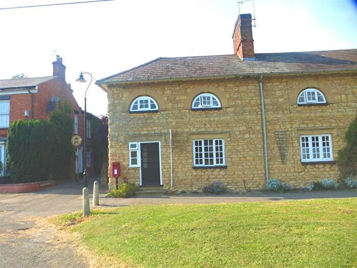 2 Bedroom House To Rent In The Green, Deanshanger, Milton Keynes, MK19
