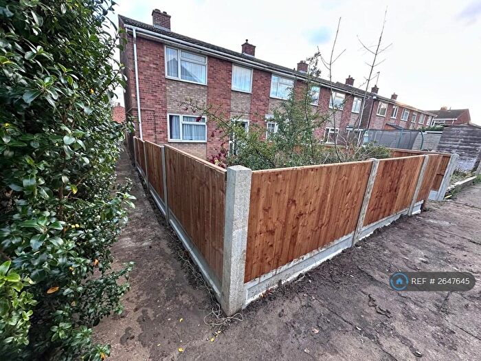 3 Bedroom Semi-Detached House To Rent In Macbeth Close, Huntingdon, PE29