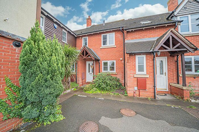3 Bedroom Terraced House For Sale In Shelfield Close, Hockley Heath, B94