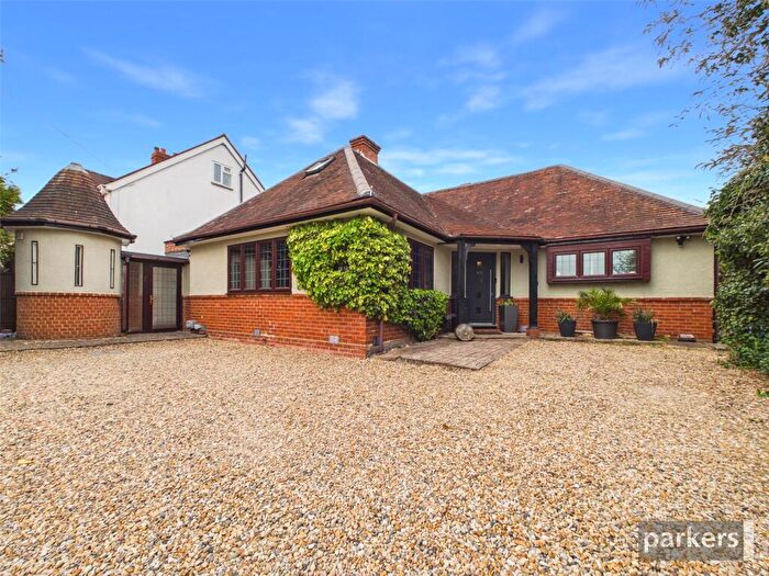 4 Bedroom Detached House For Sale In Wokingham Road, Earley, Reading, Berkshire, RG6
