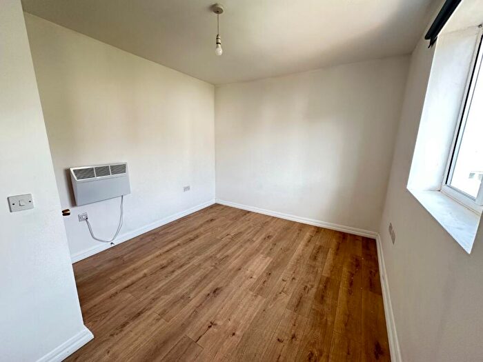 1 Bedroom Maisonette To Rent In Flat, Frederick Street, Luton, Bedfordshire, LU2
